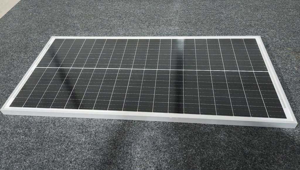 100 Watt 12V/24V Monocrystalline Solar Panel