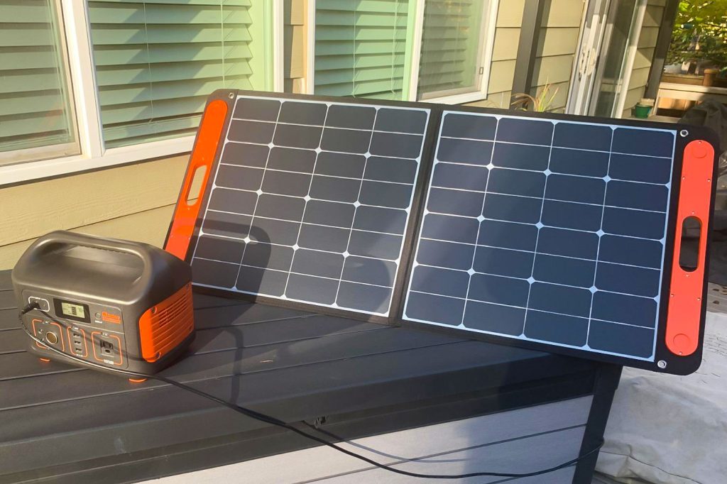 Jackery Explorer 500 Solar Generator