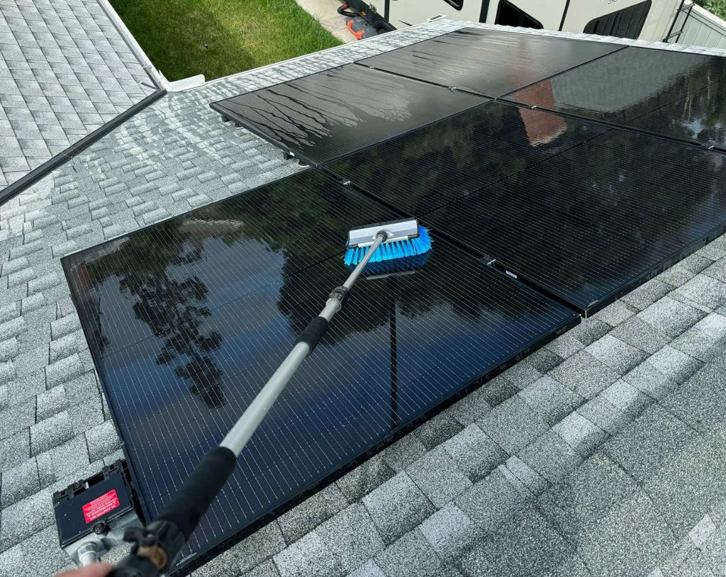Solar Sheen Cleaner (Makes 128 Gallons)