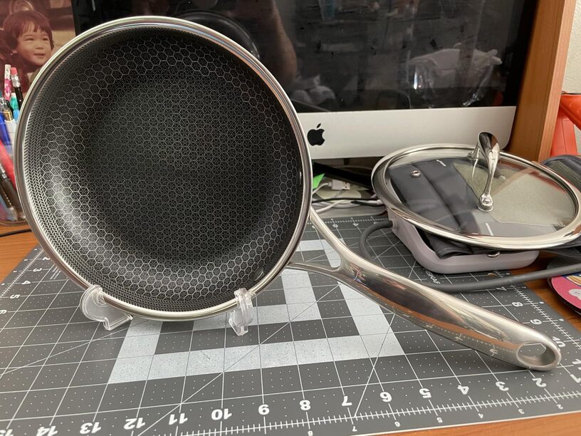 HexClad 10-Inch Hybrid Nonstick Pan