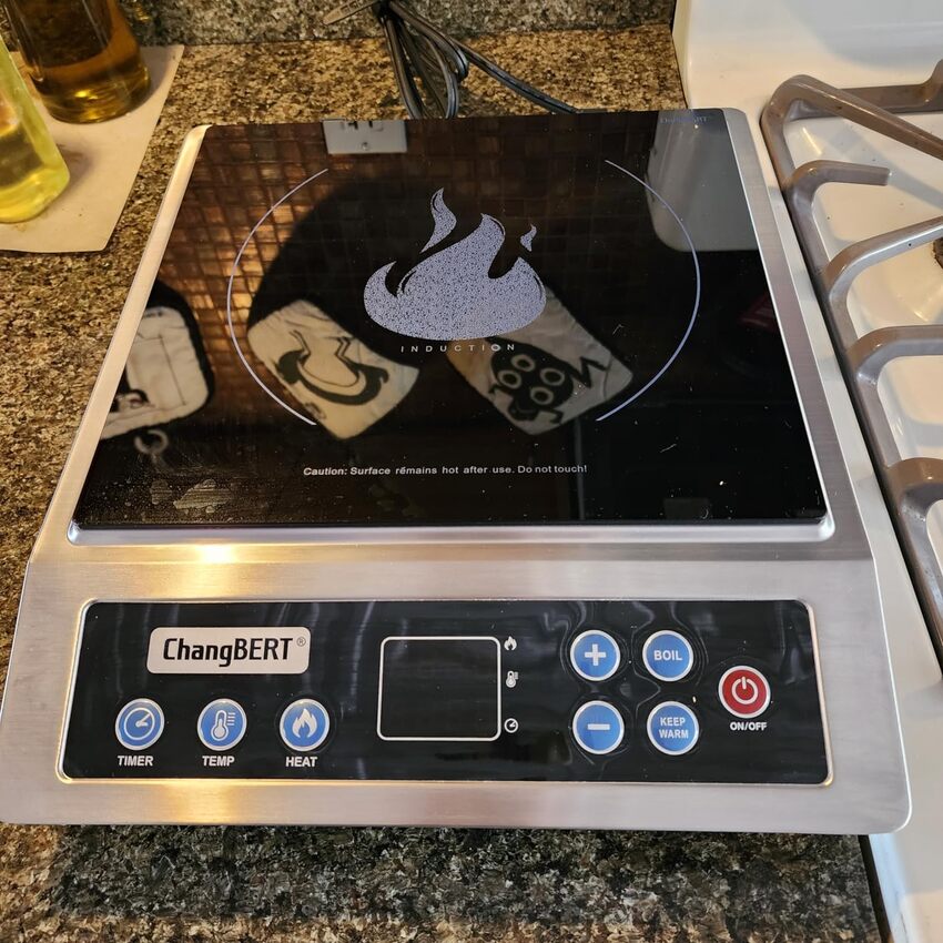 ChangBERT Portable Induction Cooktop