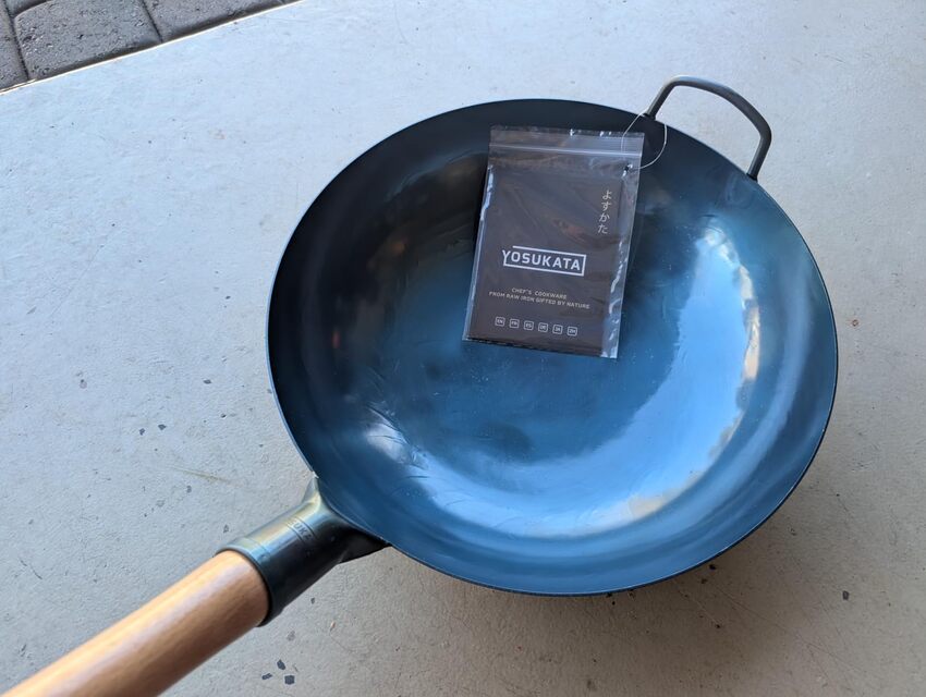 YOSUKATA 13.5″ Blue Carbon Steel Wok