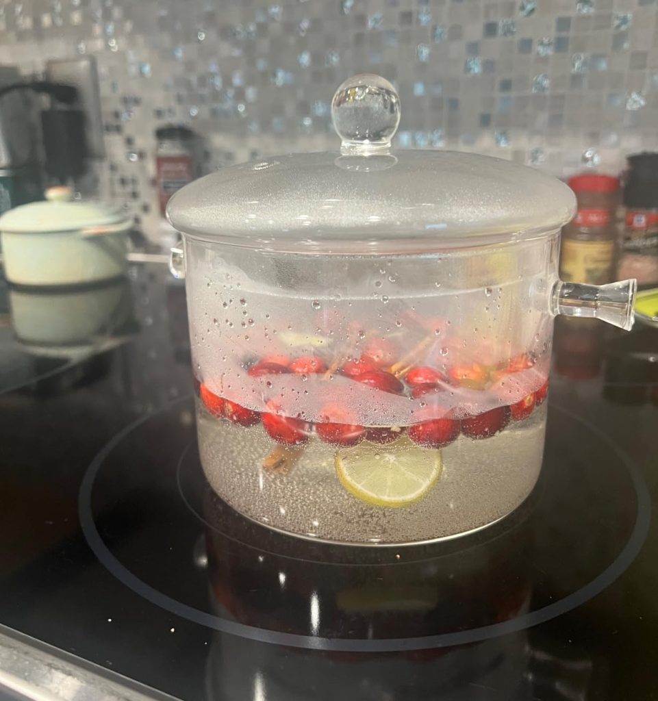 Glass Saucepan with Cover 1.5L