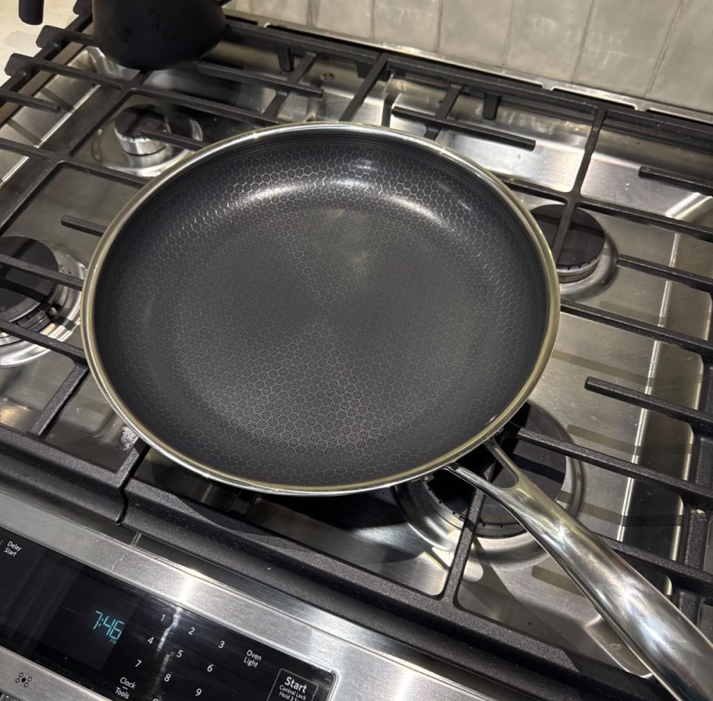 HexClad Hybrid Nonstick 10-Inch Frying Pan