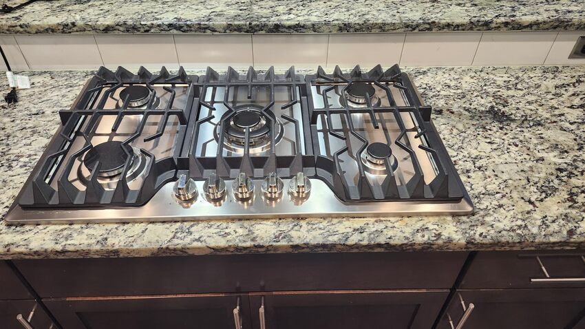 TOPWISH 36″ Gas Cooktop 5 SABAF Burners