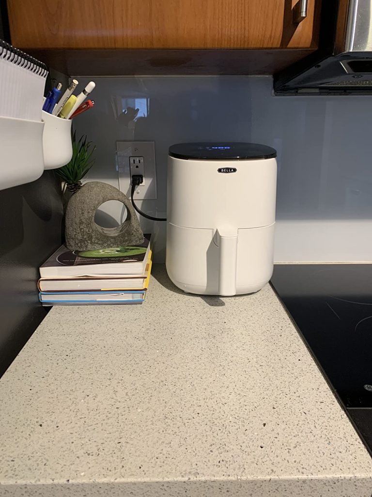 BELLA 3 Qt Touchscreen Air Fryer