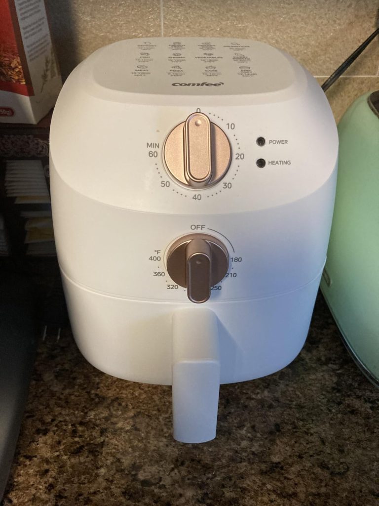 COMFEE’ Compact 2.1 Qt Air Fryer