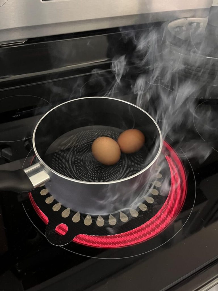 9.5 Inch Thermochromic Silicone Mat