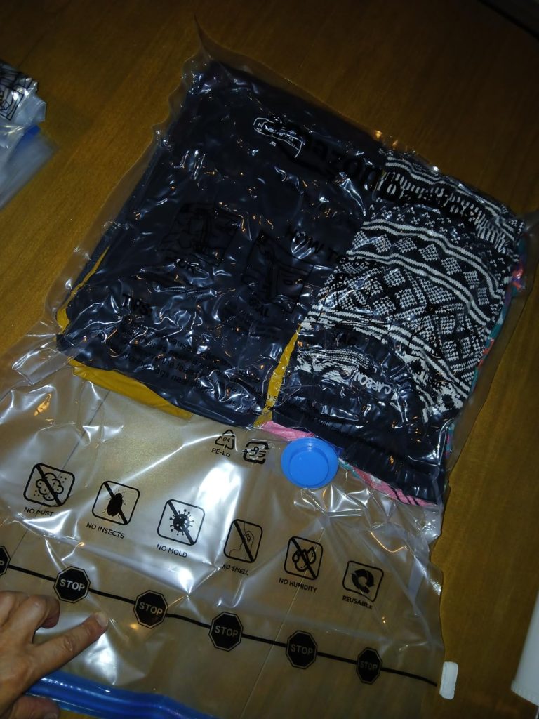 Amazon Basics 12-Pack Vacuum Bags