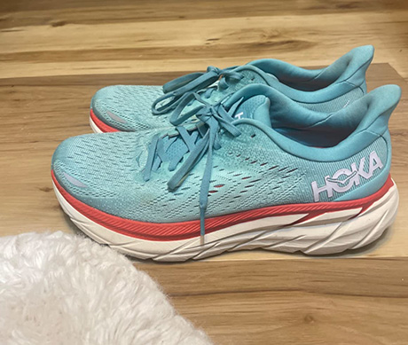 HOKA ONE ONE Clifton 8 Wide Womens Shoes